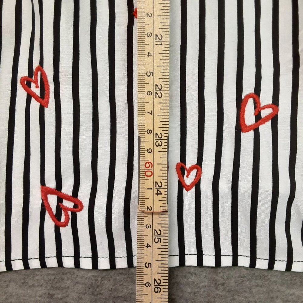 Jane Delancey Collared Top Size MED Long Sleeve Hearts Love 100% Rayon Button Up - Picture 6 of 8